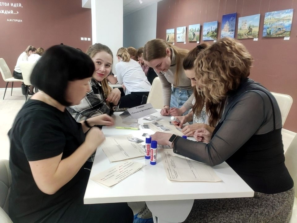 Педагоги отлично знают историю родного города.