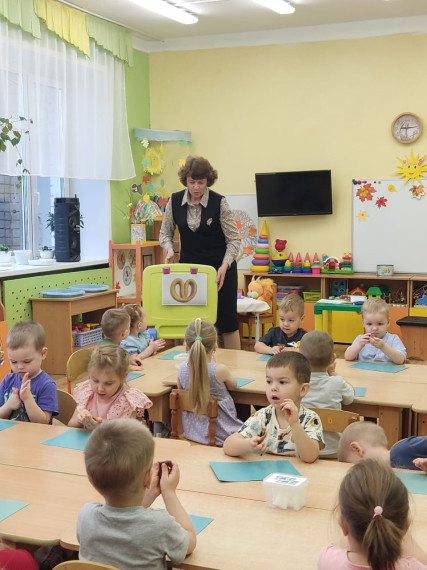 Чем больше мастерства в детской руке, тем умнее ребенок. Чем больше мастерства в детской руке, тем умнее ребенок.