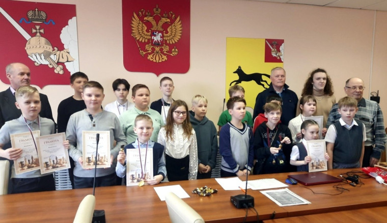 В шахматах победила первая школа. В шахматах победила первая школа.