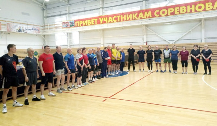Четыре «золота» и «бронзу» привезли из Никольска тотемские теннисисты. Четыре «золота» и «бронзу» привезли из Никольска тотемские теннисисты.